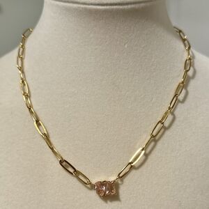 Elegant Gold Necklace with Pink Gemstone